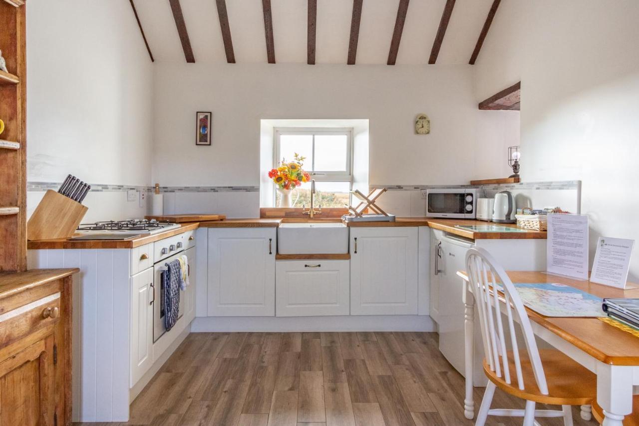 Blue Sky Cottage, Doolin Carrowauff Eksteriør billede